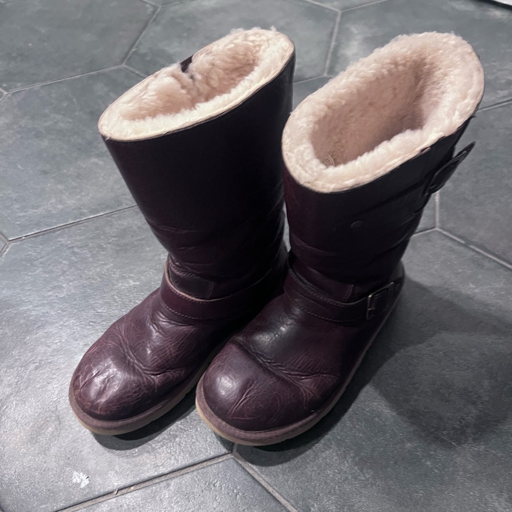 UGG Cozy Brown Leather Shearling-Lined Boots - Size 7